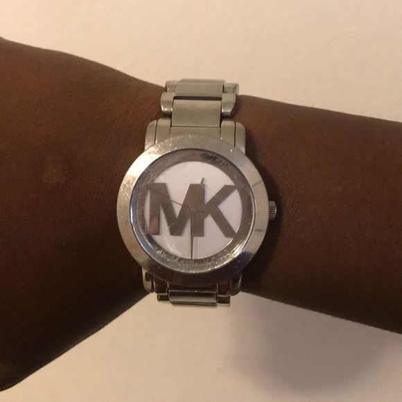 Michael Kors Watch - Picture 3 of 4